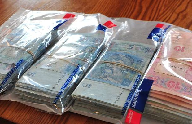 блокування рахунків чиновників ДНР-ЛНР
