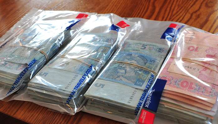 блокування рахунків чиновників ДНР-ЛНР
